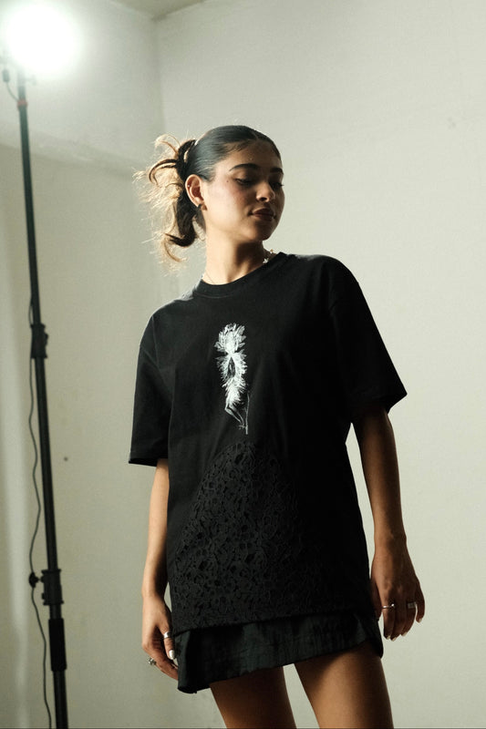 Playera oversize con encaje